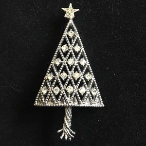Silver Tone Crystal Rhinestone Christmas Tree Pin